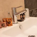 מלון Hotel Corona טיראנו
