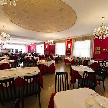 Hotel Corona Ξενοδοχείο 3*