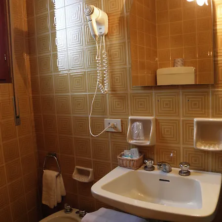 Hotel Corona Ξενοδοχείο
