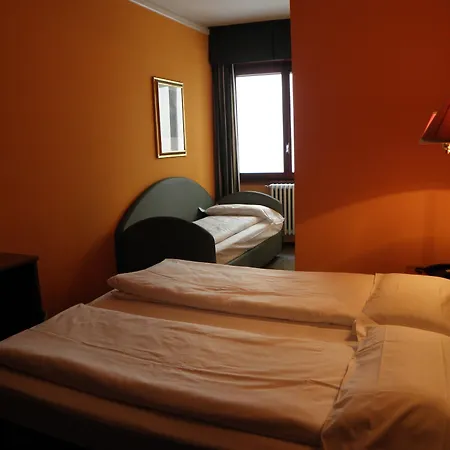 Hotel Corona Hotel 3*