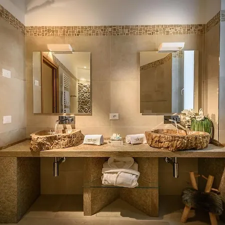 فندق Hotel Corona