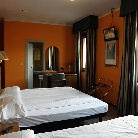 Hotel Corona Hotel 3*