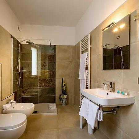 Hotel Corona Hotel Tirano