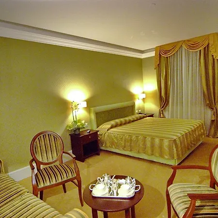 Hotel Corona 3*