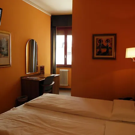 Hotel Corona Hotel 3*