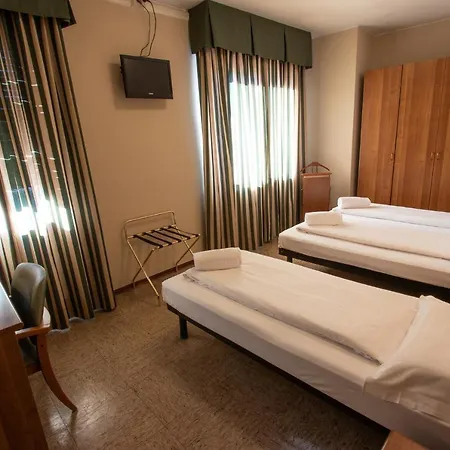 Hotel Corona Hotel