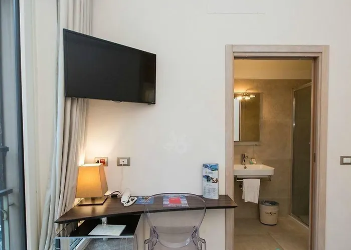 Hotel Corona Hotell Tirano