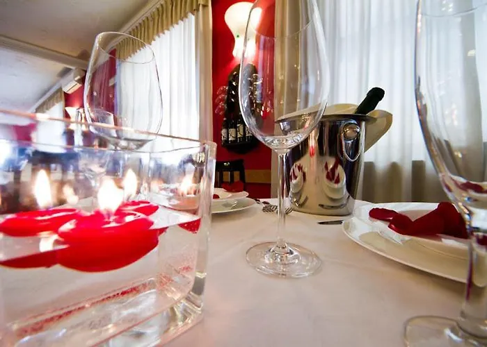 Hotel Corona Hotell 3*