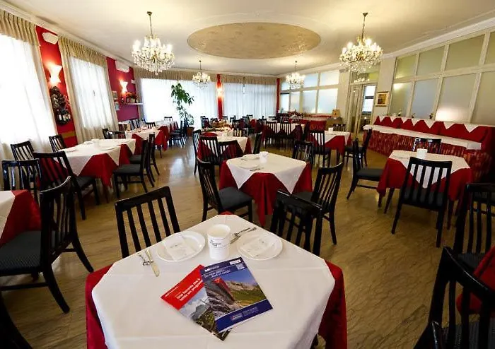 Hotel Corona 3* Tirano