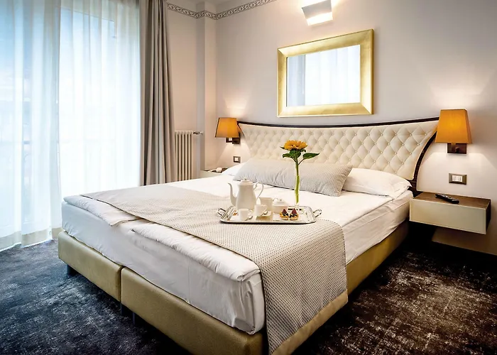 Hotel Corona Hotell 3*