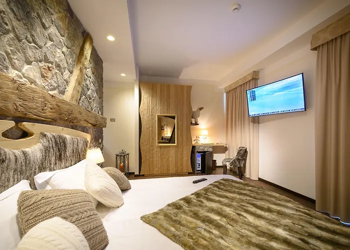 Hotell Hotel Corona 3*