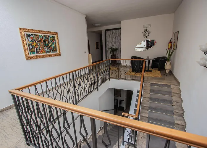 Hotell Hotel Corona Tirano