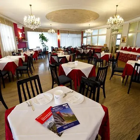 Hotel Corona 3* Tirano
